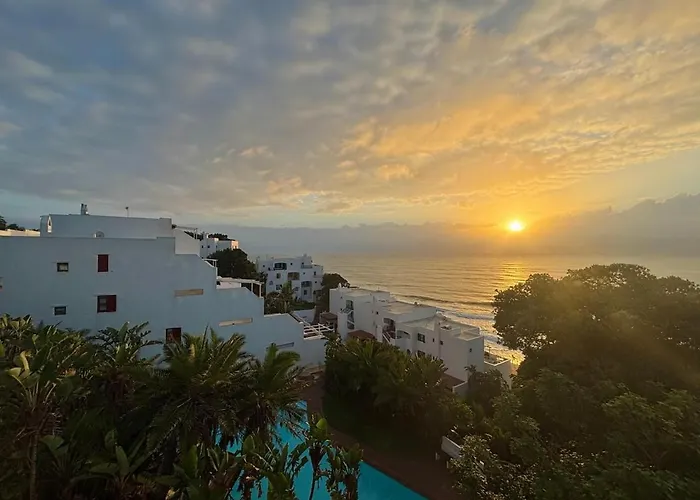 Santorini Luxe